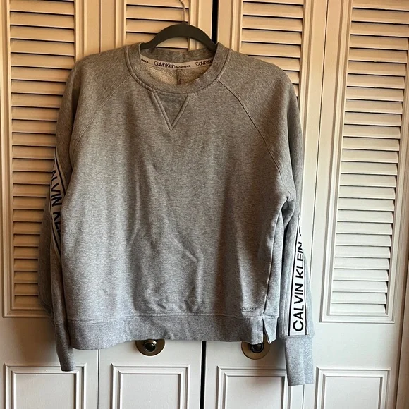 Calvin Klein Light Gray Sweatsuit - Picture 3 of 10